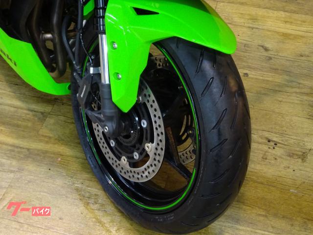 カワサキ Ninja ZX－4R SE ABS ETC2．0
