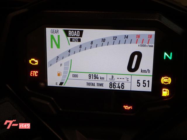 カワサキ Ninja ZX－4R SE ABS ETC2．0