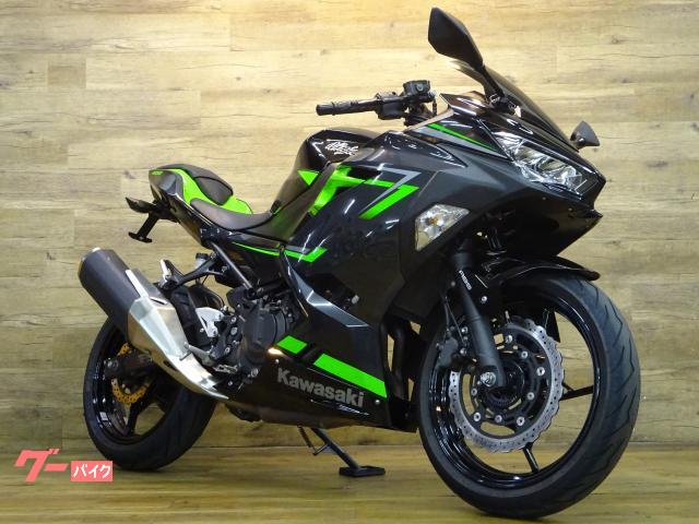 Ｎｉｎｊａ　４００　社外スクリーン　フェンダーレス