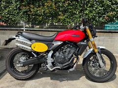ＦＡＮＴＩＣ　キャバレロ　スクランブラー７００