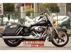 ＨＡＲＬＥＹ−ＤＡＶＩＤＳＯＮ　ＦＬＤ　スイッチバック　大型エンジンガード・バックレスト装備