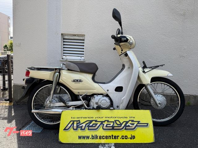 スーパーカブ１１０　インジェクション　２０１２年モデル　社外マフラー　パワーフィルター　フロントキャリア付き