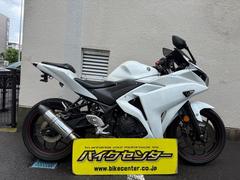 ヤマハ　ＹＺＦ−Ｒ２５　２０１６年モデル　インジェクション　社外マフラー　社外ウィンカー　６速マニュアル