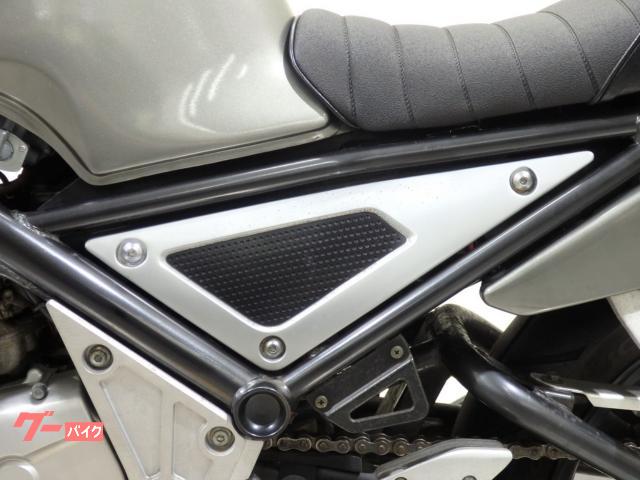 ヤマハ Ｒ１－Ｚ ３ＸＣ後期型 タックロールシート ５８１６８｜リバースオート甲府｜新車・中古バイクなら【グーバイク】