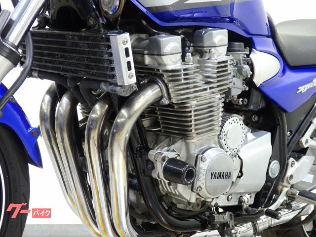 ヤマハ XJR1300 RP03J フレームスライダー 73402