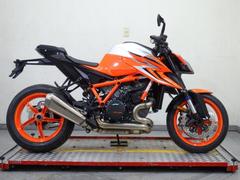 ＫＴＭ　１２９０スーパーデュークＲエボ　新車　６９４９８