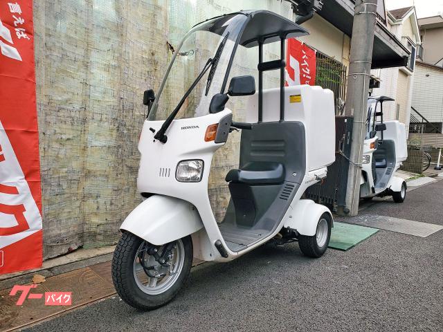 ジャイロキャノピー　２０２２年式　ＴＡ０３−１３１　ＦＩ　４スト後期型最終モデル　グリップヒーター　ハイマウントブレーキ　ＢＯＸ