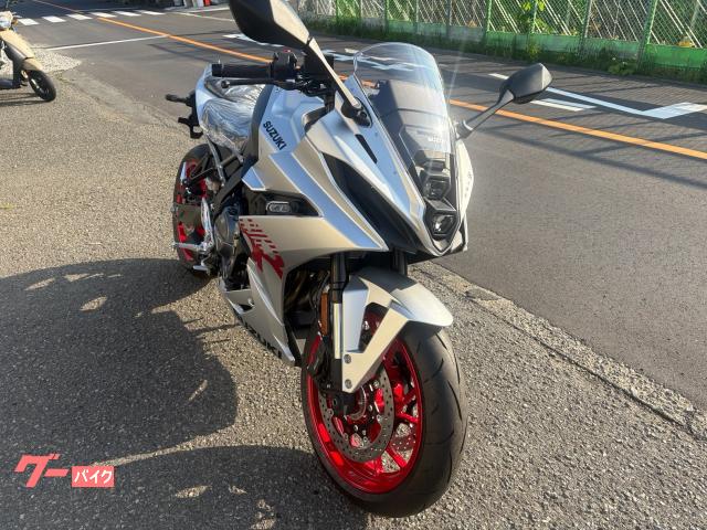 スズキ GSX－8R 国内正規2025モデル マットシルバー