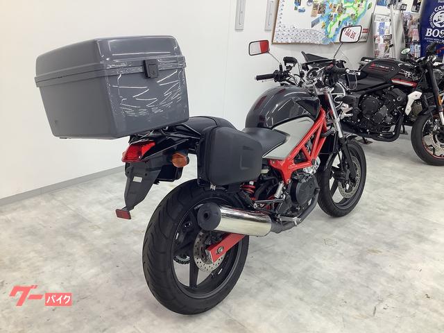 ホンダ VTR250 2011年モデル スクリーン・ツーリングバッグ ホンダ VTR250 2011年モデル スクリーン・ツーリングバッグ