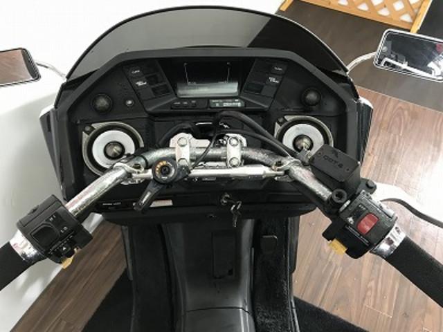 カスタムハンドル、スピーカー等豪華装備! カスタムハンドル、スピーカー等豪華装備!