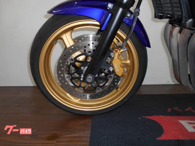 コンディションの悪いバイクはまずホイールから汚れますがこちらのバイクは非常にきれいです! コンディションの悪いバイクはまずホイールから汚れますがこちらのバイクは非常にきれいです!
