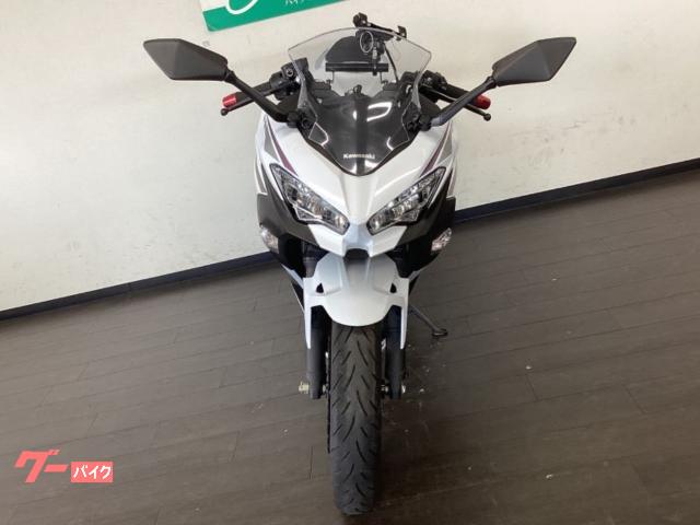 カワサキ Ninja 400 2023年モデルパールブリザード