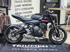 ＴＲＩＵＭＰＨ　トライデント６６０　サファイアブラックカラー