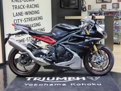ＴＲＩＵＭＰＨ　デイトナ６７５Ｒ　２０１５モデル　マットカラー