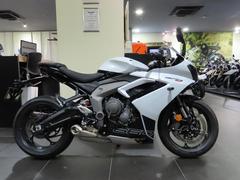 ＴＲＩＵＭＰＨ　デイトナ６６０　２０２４年モデル　スノーダムホワイト