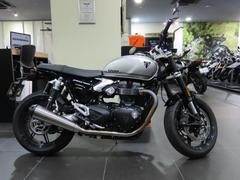 ＴＲＩＵＭＰＨ　スピードツイン１２００　２０２５年モデル　アルミニウムシルバー　フルノーマル車両