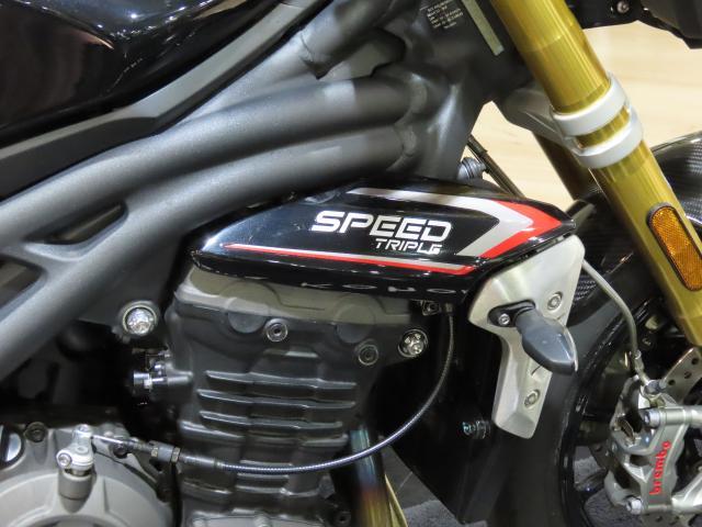 スピードトリプル1200RS 2024モデル サファイアブラック 登録済み未使用車