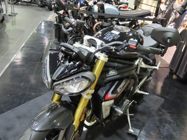スピードトリプル1200RS 2024モデル サファイアブラック 登録済み未使用車