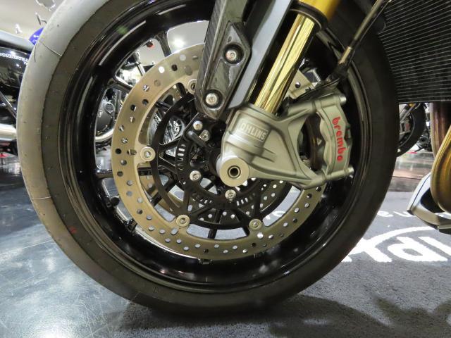 スピードトリプル1200RS 2024モデル マットシルバーアイス 登録済み未使用車
