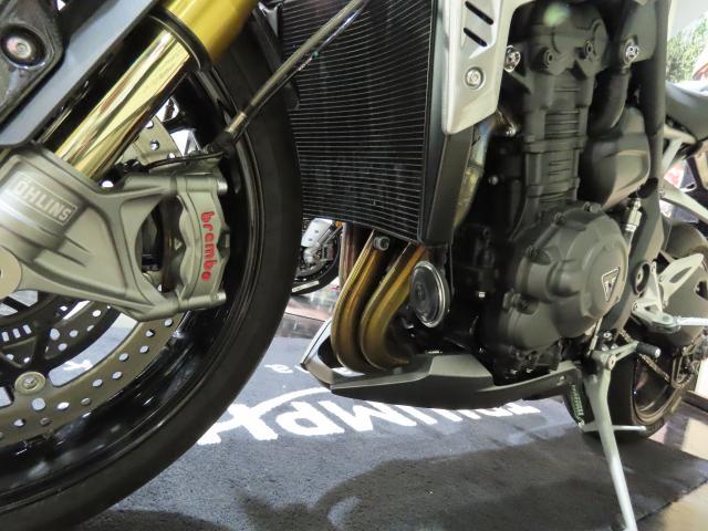 スピードトリプル1200RS 2024モデル マットシルバーアイス 登録済み未使用車