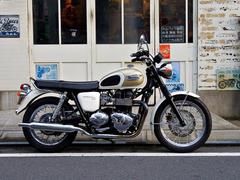ＴＲＩＵＭＰＨ　ボンネビルＴ１００