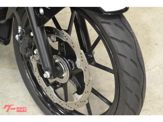 スズキ ＧＳＸ－Ｓ１２５　リアキャリア・ＢＯＸ装備の画像（大阪府