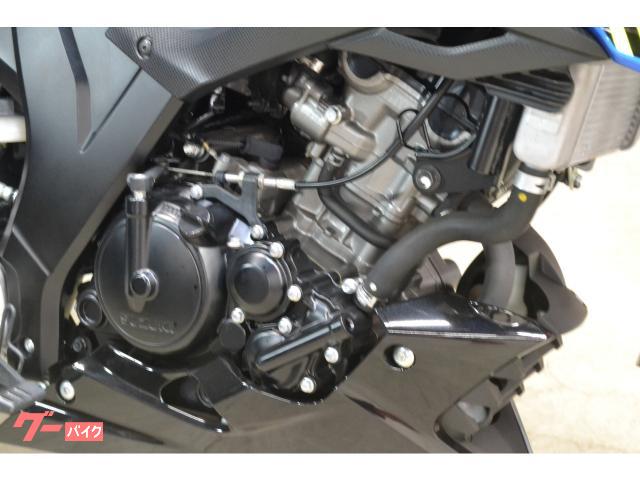 スズキ ＧＳＸ－Ｓ１２５　リアキャリア・ＢＯＸ装備の画像（大阪府