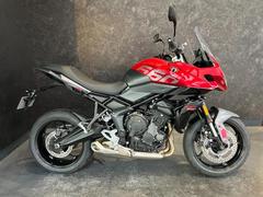 ＴＲＩＵＭＰＨ　タイガースポーツ６６０　認定中古車
