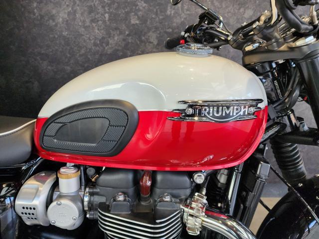 ボンネビルT120