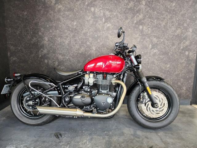 ボンネビル ボバー 認定中古車 純正左右パニアレール、ステートメントシート付き