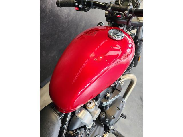 ボンネビル ボバー 認定中古車 純正左右パニアレール、ステートメントシート付き