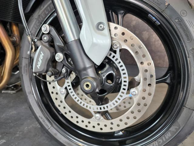 トライデント660