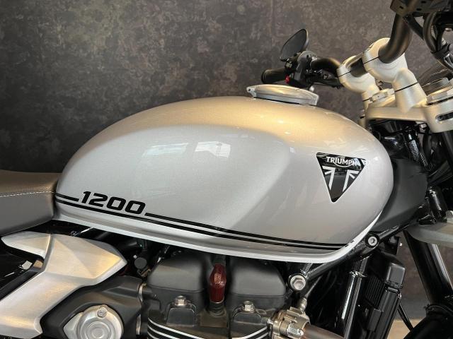 スピードツイン1200 認定中古車 純正オプション多数装着済み