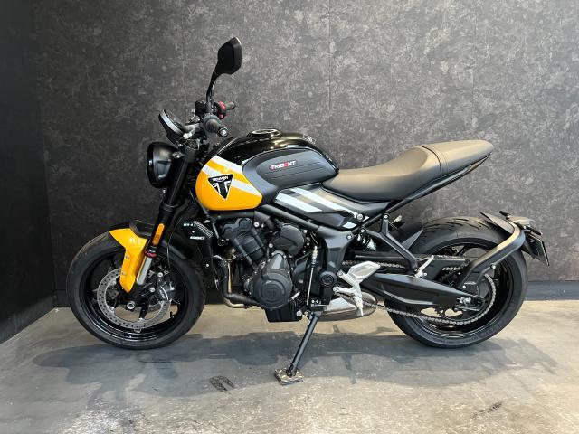 トライデント660 認定中古車 スクロールウインカー エンジンプロテクターキット
