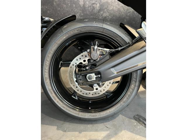 トライデント660 認定中古車 スクロールウインカー エンジンプロテクターキット