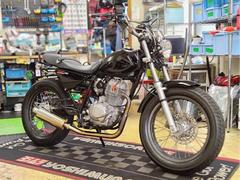 ホンダ　ＦＴＲ２２３　ＭＣ３４　キタコファットダウンステンマフラー　フェンダーレス　ＬＥＤヘッドライト　カスタムレバー　ブラックカスタム