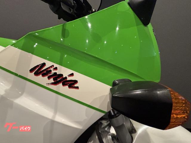 カワサキ GPZ400R 限定車ライムグリーン｜司モータース｜新車