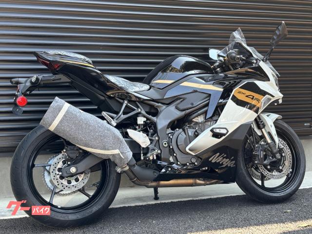 カワサキ Ninja ZX－4R SE パールロボティックホワイト