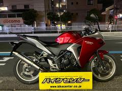 ホンダ　ＣＢＲ２５０Ｒ　インジェクション　メットホルダー　キー２本　赤