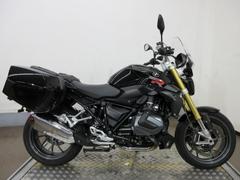 ＢＭＷ　Ｒ１２５０Ｒ　純正ＯＰ左右パニアケース　　リアインナーフェンダー　６２１０４