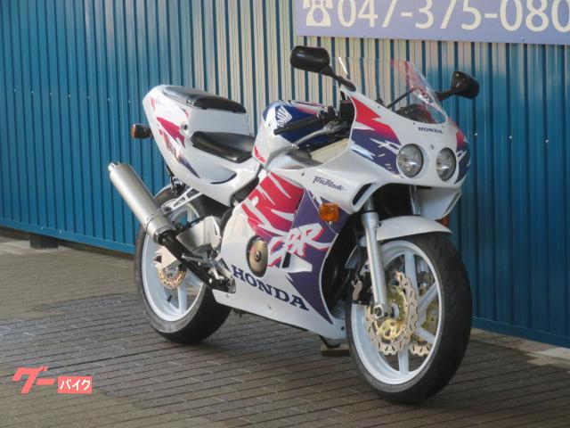 CBR250rr MC22純正カウル1式 ファイヤーブレイド Max19,000rpmの官能、CBR250RR(MC22)のレプリカ4気筒ラスト