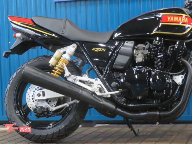 ヤマハ XJR400 HB0099 黒／赤RZカラー 4HM 前後