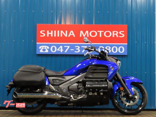 ゴールドウイング　ＧＬ１８００Ｆ６Ｃ　Ａ１５１２　水平対向６気筒エンジン　パニアケース　１０本スポークアルミダイキャストホイール