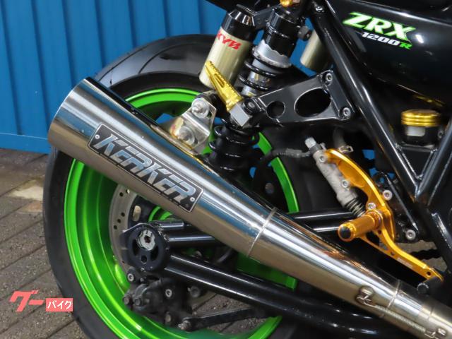 カワサキ ZRX1200R A1619 KERKERマフラー FCR