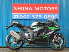 カワサキ　Ｎｉｎｊａ　ＺＸ−１０Ｒ　Ａ１３４５　メタリックグラファイトグレー　ショーワバランスフリーフォーク　ブレンボキャリパー　ＥＴＣ搭載