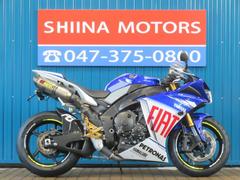 ヤマハ　ＹＺＦ−Ｒ１　Ａ１３６５　逆車モデル　フィアットカラー　アクラポビッチマフラー　フェンダーレス