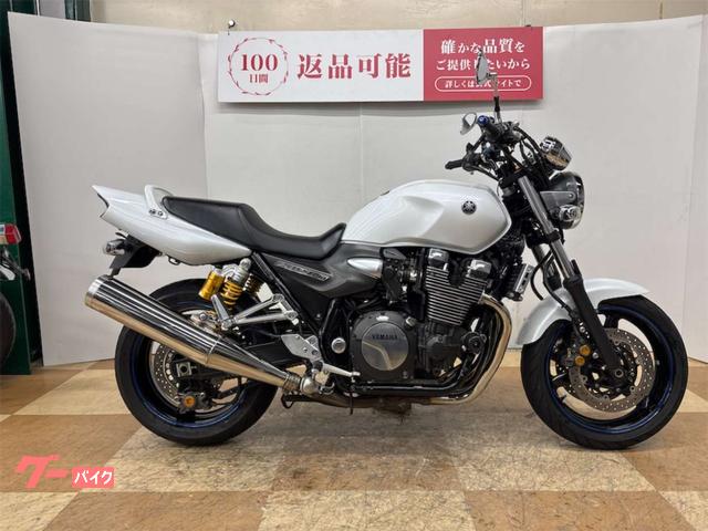 ヤマハ XJR1300 2011年モデル カスタムハンドル エンジン ヤマハ XJR1300 2011年モデル カスタムハンドル エンジン