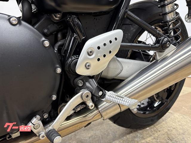 TRIUMPH スラクストン1200R フロントスクリーン ETC2