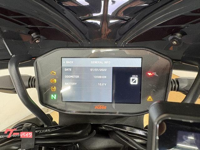 KTM 890デューク 2023年モデル TANAX製スマートライド