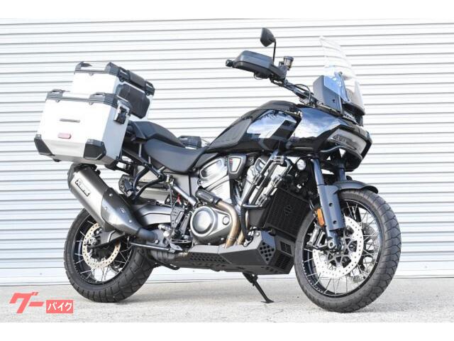 パンアメリカ１２５０　純正トリプルパニア　アクラポビッチマフラー　エンジンガードスライダー